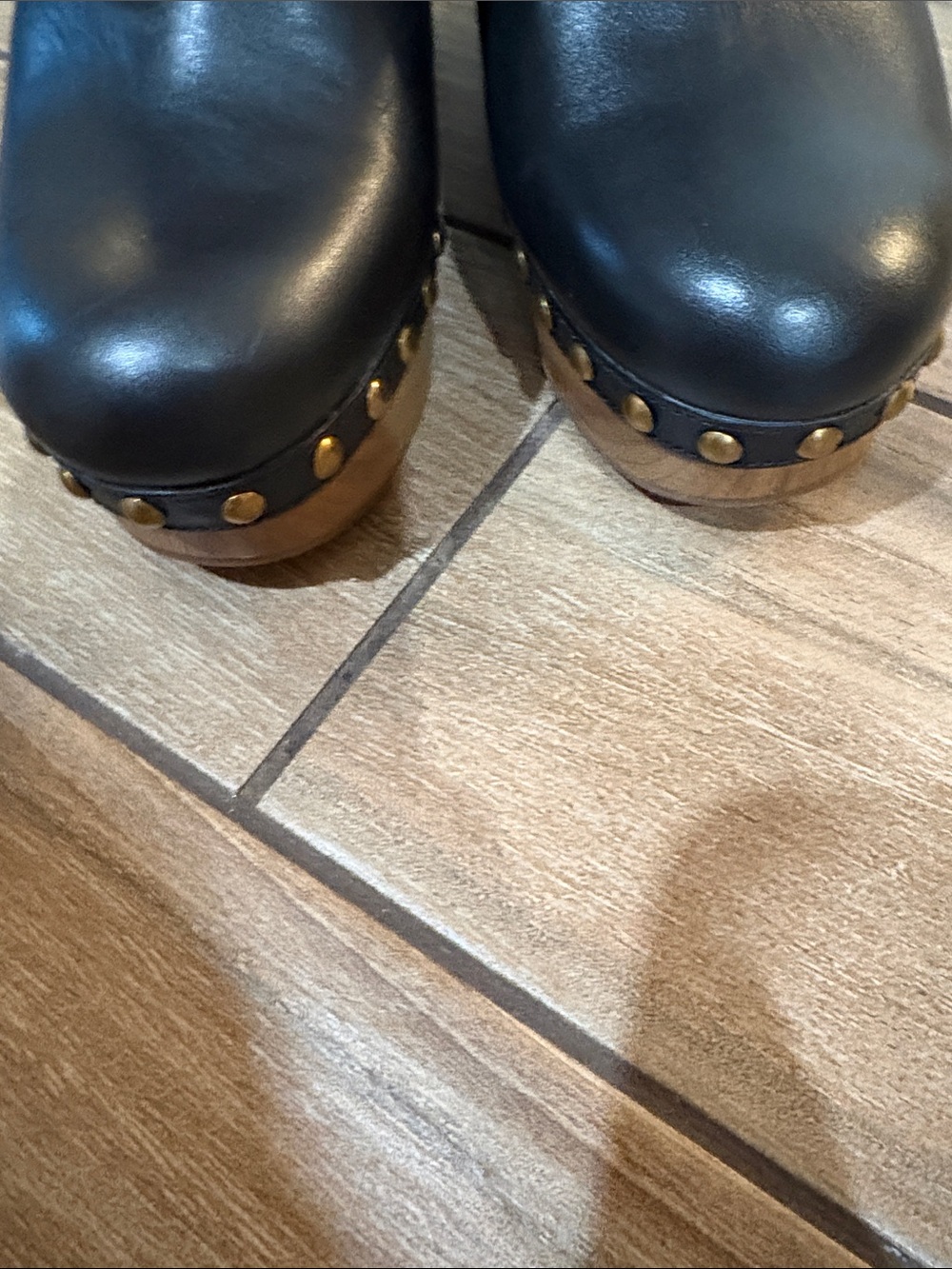 Michael Kors Leather Chain-Trim Clog Mules - Black size 7 never worn - Picture 5 of 8